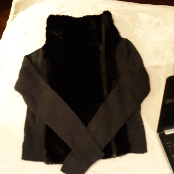 Ann Taylor Loft faux fur sweater - Picture 6 of 7